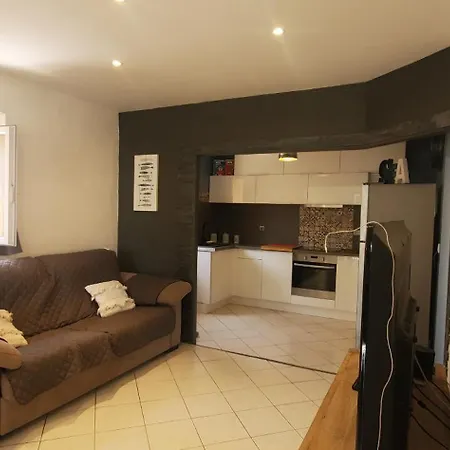 A 50m Des Plages, 1er Etage De * Frejus