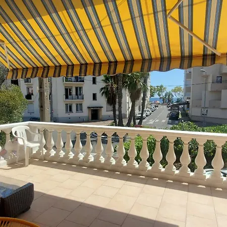 Apartment A 50m Des Plages, 1er Etage De
